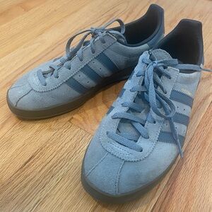 Adidas Gazelle Broomfield  Women's 8/ Men's US 6 Grey Suede Sneakers